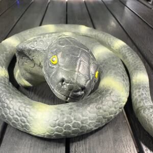60” Rubber Snake Toy Fake Python Cobra Prop Garden Décor Prank